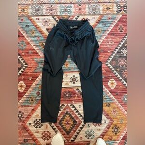 Men’s Small Under armour Black sweat pants